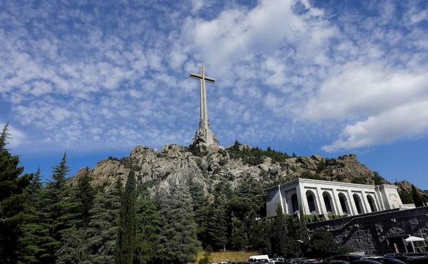 El Gobierno aprobará el viernes el decreto ley para trasladar a Franco