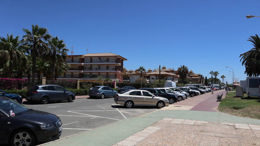 TÚ AL PUEBLO, YO A LA PLAYA: Isla canela y el verano moderno