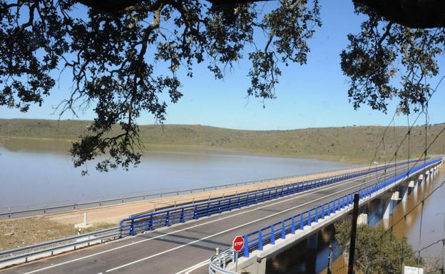 Fomento impulsa de nuevo la obra de la carretera de Herrera del Duque a Toledo