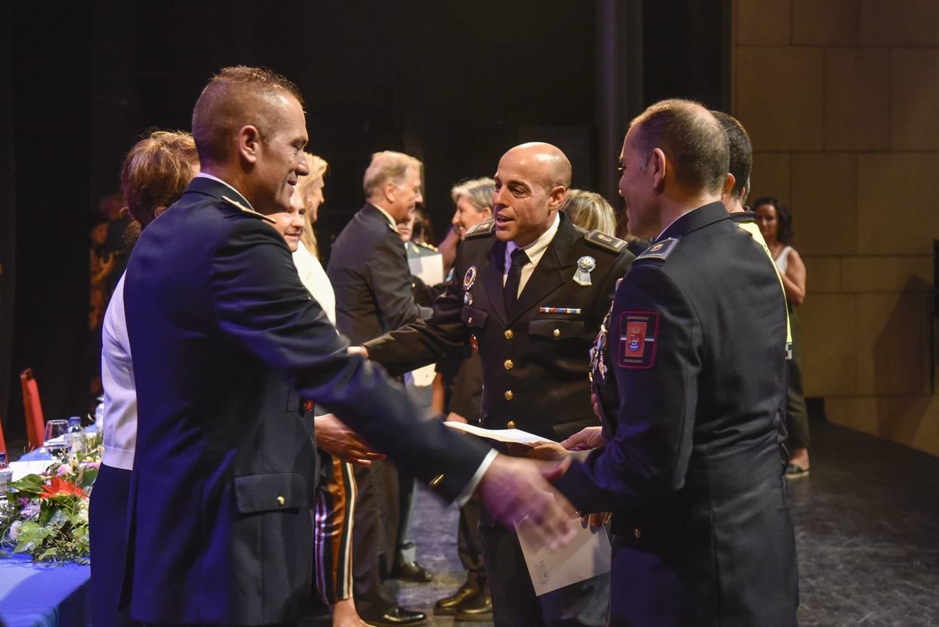 El acto oficial de entrega de medallas por Día de la Policía Local de Badajoz