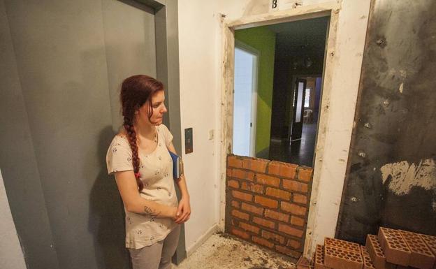 «Tiré el tabique y me metí porque el piso estaba vacío»