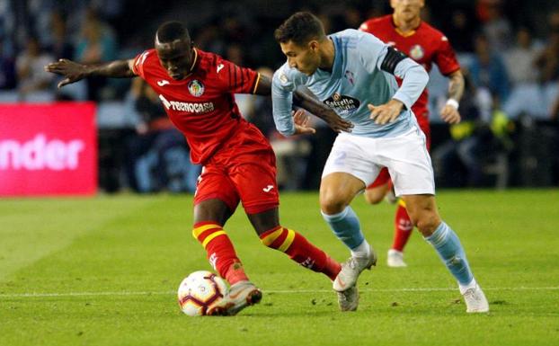 Jaime Mata frena al Celta