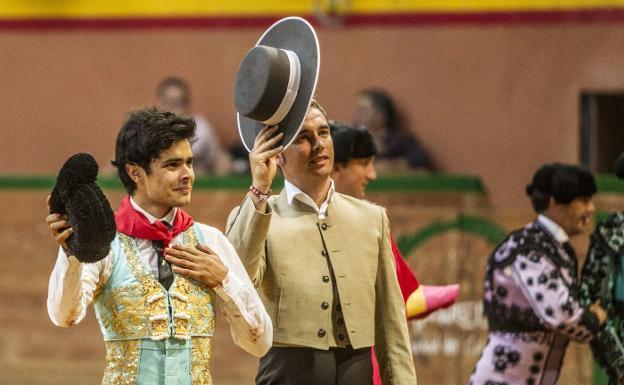 Juan Silva 'Juanito' se lleva el Zapato de Oro por su faena a 'Cazador', de José Escolar