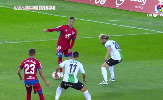 El Extremadura pierde en Los Pajaritos