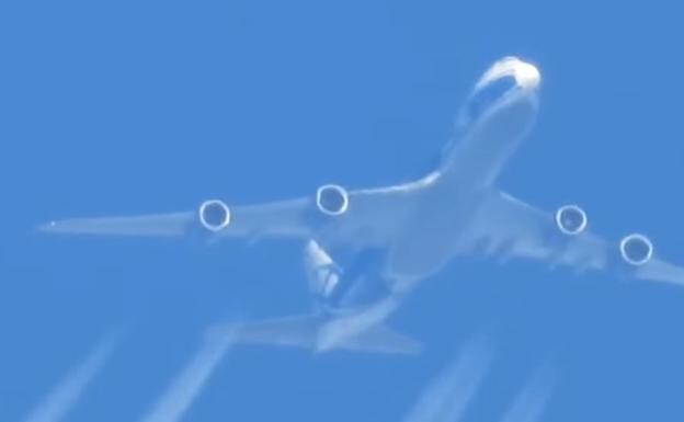 Zoom a un avión