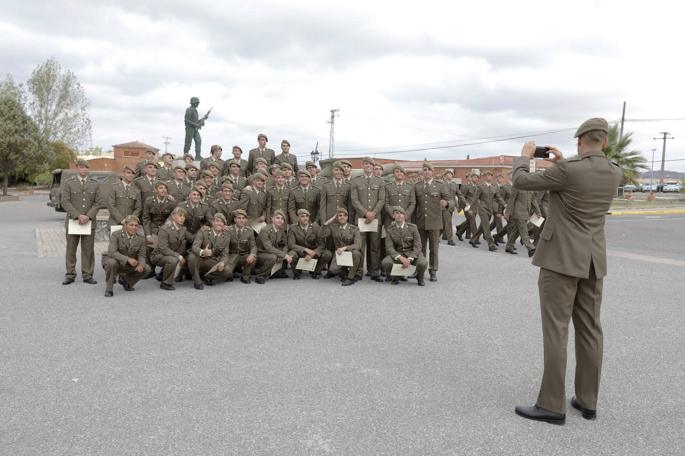 Clausura del curso de alumnos de tropa en el Cefot