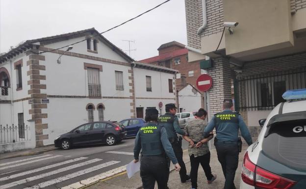 Detenido en Casas de Miravete el tercer atracador buscado por la Guardia Civil