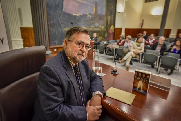 Charla de José Calvo Poyato, en Aula HOY