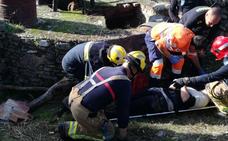Rescatado un joven de 26 años del interior de un pozo de unos 20 metros en Casar de Cáceres