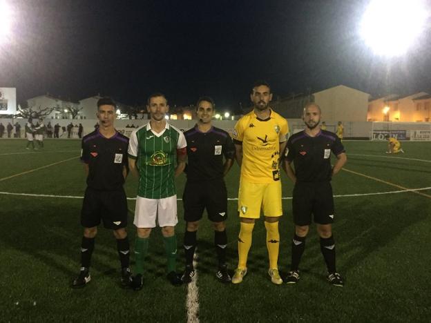 Del barro a un nuevo tapiz artificial en el Primero de Mayo de Valdivia