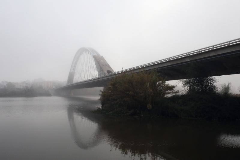 Mérida amanece con niebla en el Día de la Constitución