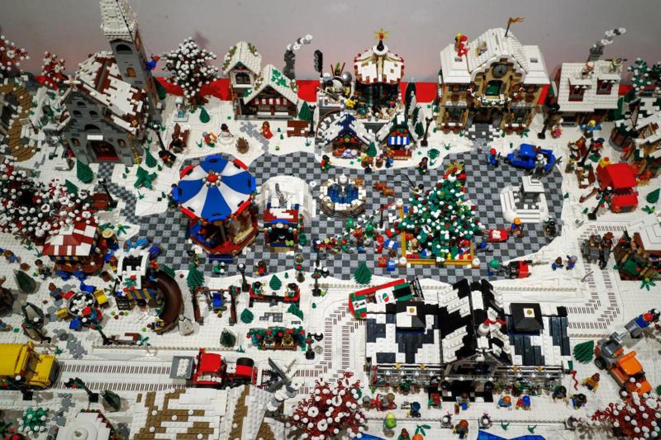 Un millón de piezas de Lego parar crear mundos en miniatura