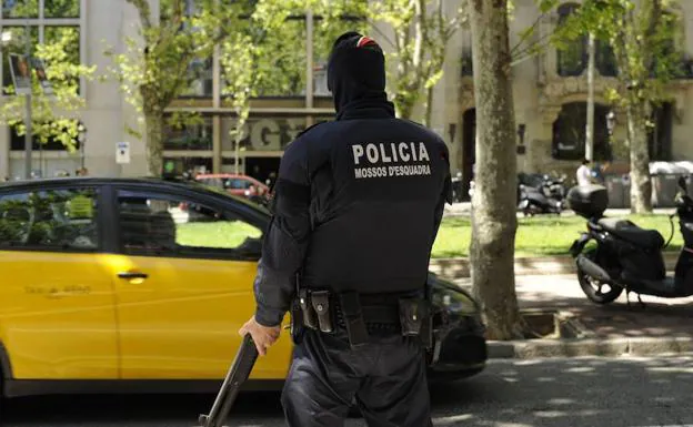 Barcelona despliega a 600 mossos en un operativo contra el narcotráfico