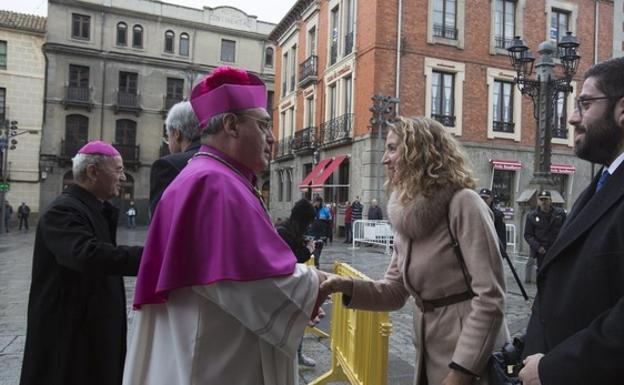 Fallece un primo del extremeño Gil Tamayo durante su ordenación como obispo de Ávila