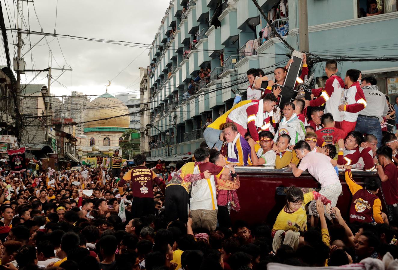 Procesión del Nazareno Negro en Manila