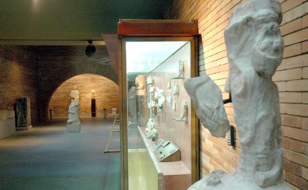 Conferencia en el Museo Romano sobre su colección de piezas de ámbar