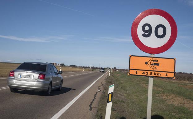 La limitación a 90 kilómetros por hora ya se puede ver en varias carreteras de la región