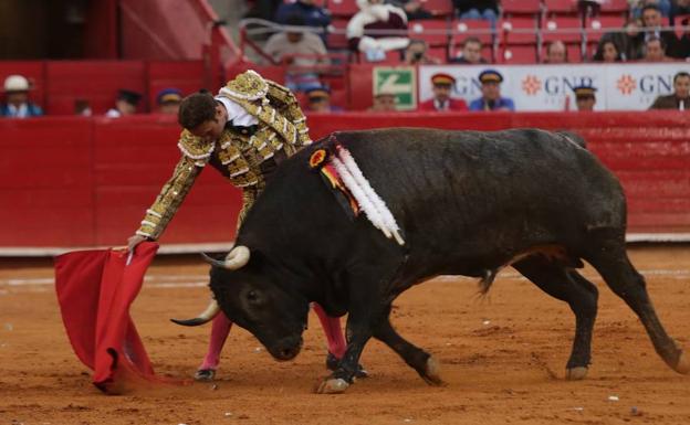 Antonio Ferrera vuelve a abrir la puerta grande en la México