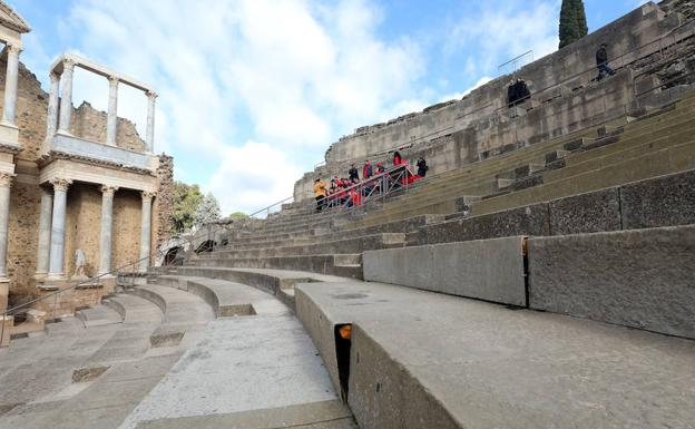 El graderío de la cávea ima del Teatro Romano de Mérida se sustituirá de forma progresiva