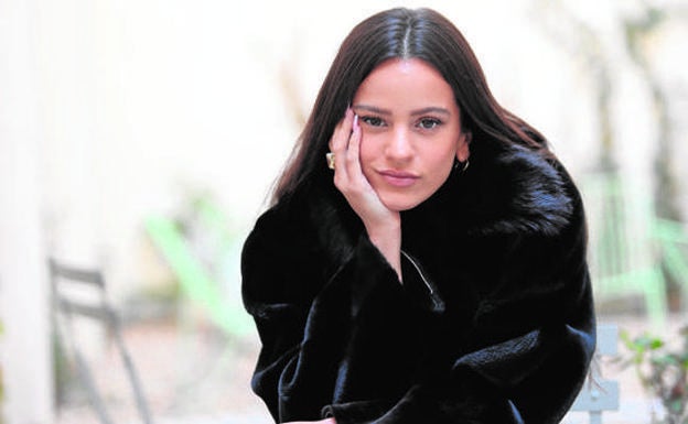 Rosalía publica una foto de niña y revoluciona las redes