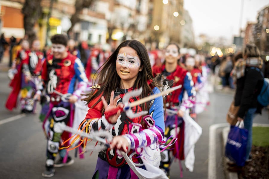 La Margen Derecha de Badajoz quema sus Candelas y abre el Carnaval