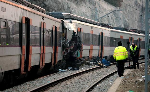 Ábalos no descarta la «concatenación de errores humanos» en el accidente de tren de Barcelona