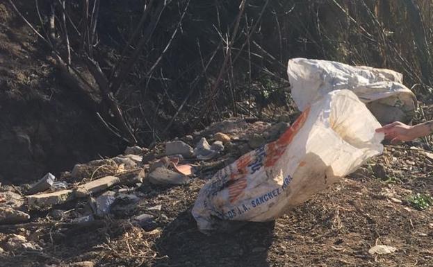 Fedexcaza se personará como acusación particular por la fosa de perros de Lobón