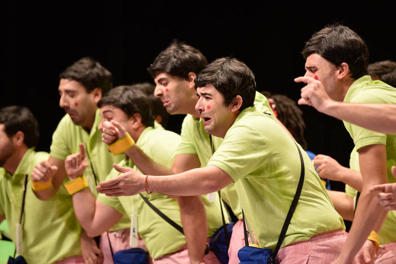 Viernes de preliminares del Concurso de Murgas del Carnaval de Badajoz, en imágenes