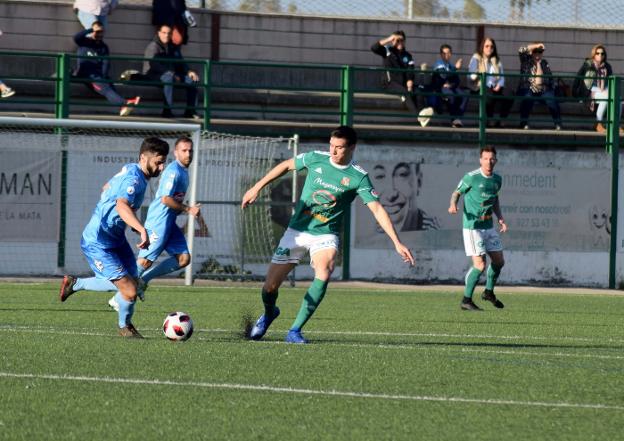 El Coria baja de la nube al Moralo