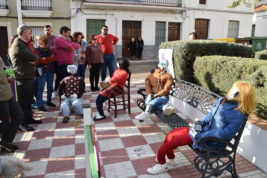 El tren digno se cuela en los 'abriles'