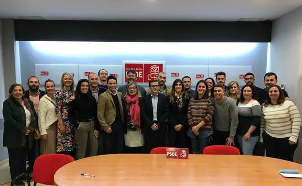 Gallardo presenta su lista del PSOE en Villanueva de la Serena, que mezcla «experiencia y renovación»