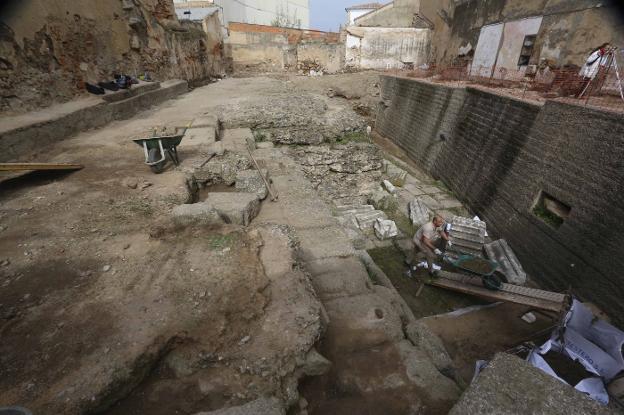 La limpieza del Templo Romano de Holguín da paso al inicio de las obras