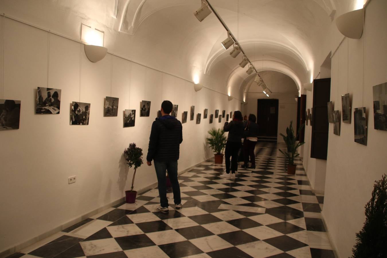 La Asociación de Mujeres 'Felisa Tanco' inaugura la exposición 'Abuelas en movimiento'