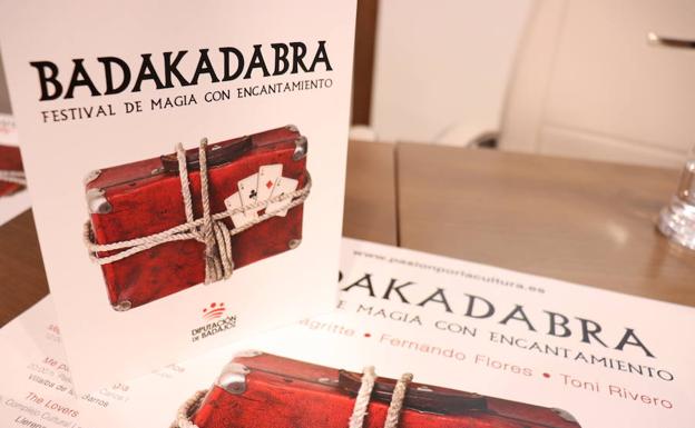 'Badakadabra' llevará tres espectáculos de magia a doce municipios pacenses