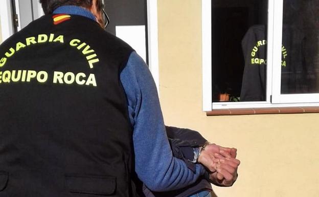 Detenido por robar a trabajadores mientras hacían labores agrícolas en Vegas Altas