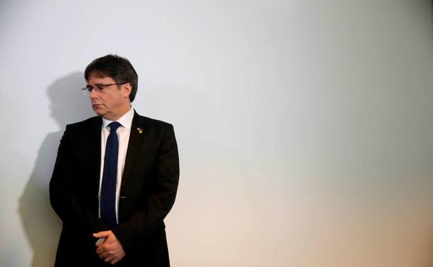 El escolta de Puigdemont, un «asesor» de 60.000 euros al año Puigdemont-reuters-k5yD-U70966323430LxG-624x385@RC