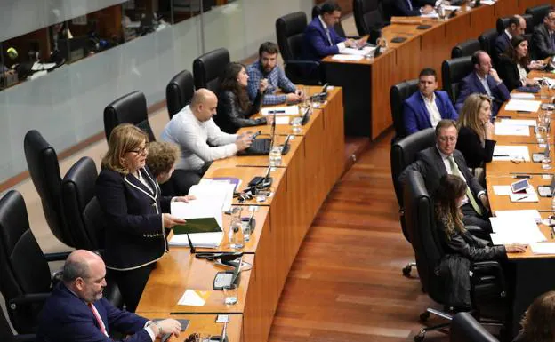 Los grupos políticos hacen balance en el último pleno de la Asamblea de Extremadura