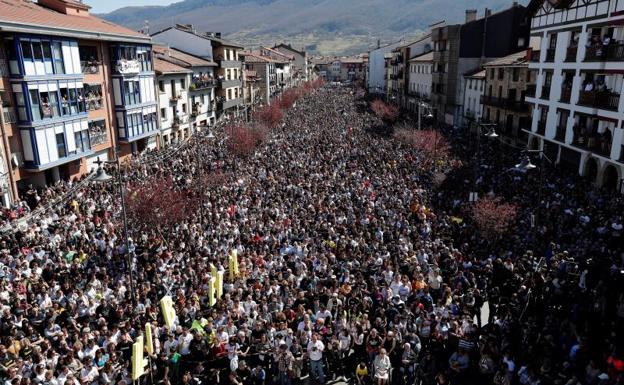 Una multitudinaria manifestación rechaza la sentencia del caso Alsasua