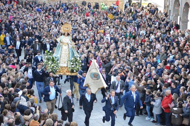 Sortean 75 plazas para ver La Carrerita en los balcones municipales