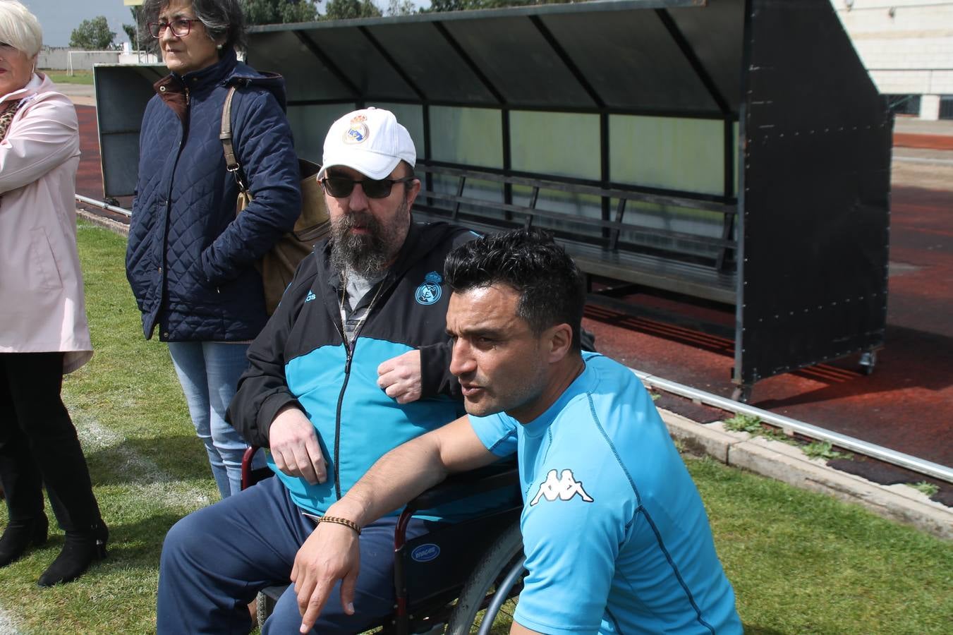 El Jerez Club de Fútbol reúne a muchos de los protagonistas de su historia en un emotivo partido amistoso