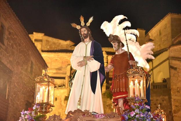 Jesús de La Pasión desfila hoy en Plasencia solo en su trono por su 20 aniversario