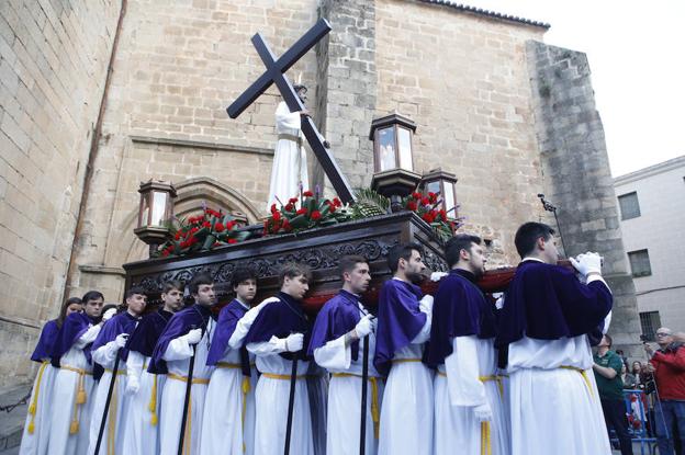 Así se vivió el Martes Santo en Cáceres en 2019