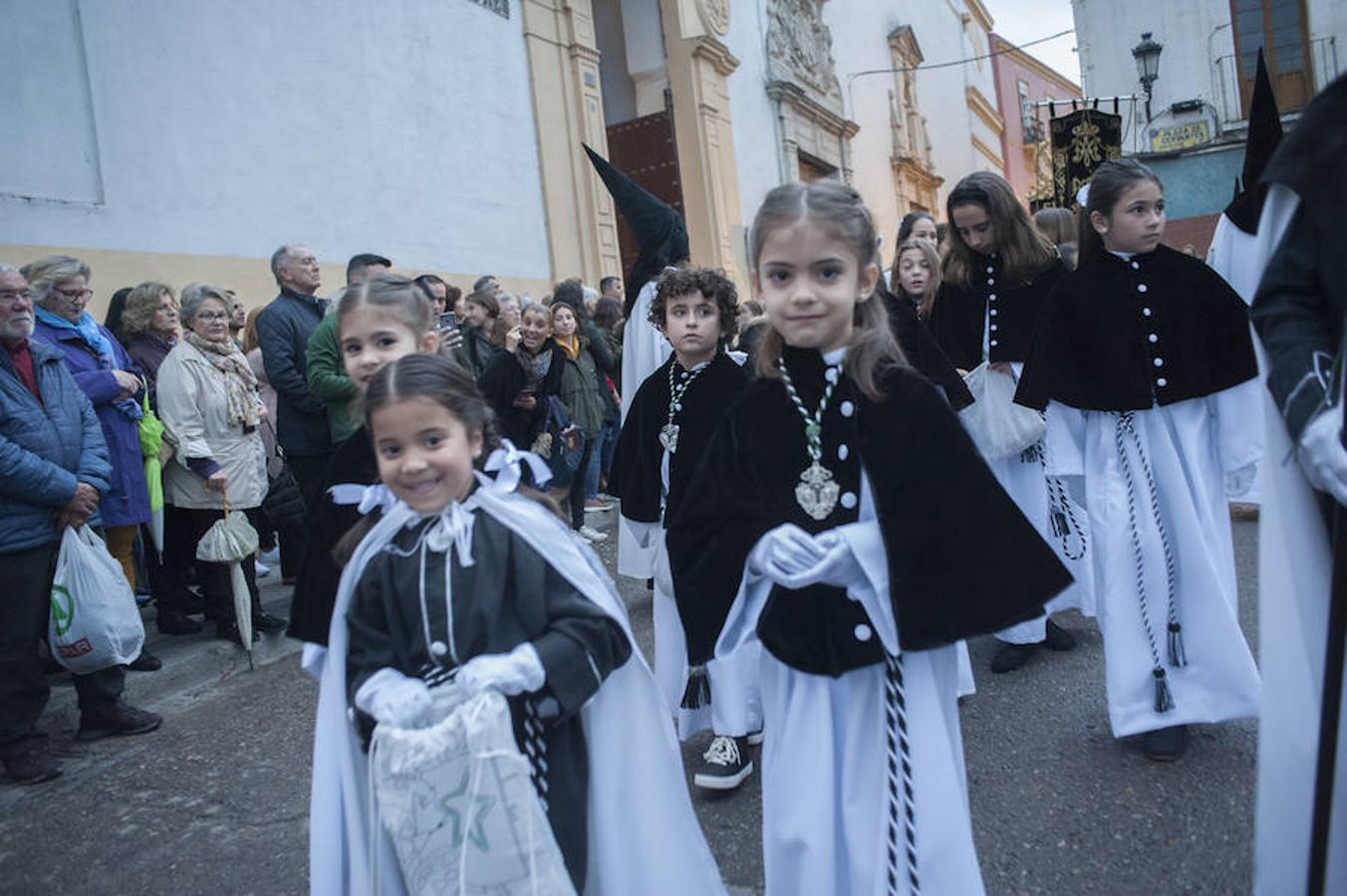 La procesión del Descendimiento solo rodeó la plaza de San Andrés en Badajoz
