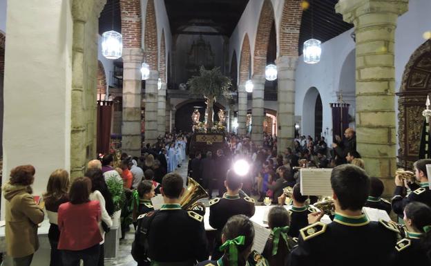 La lluvia impide salir a la procesión del miércoles santo en Fregenal