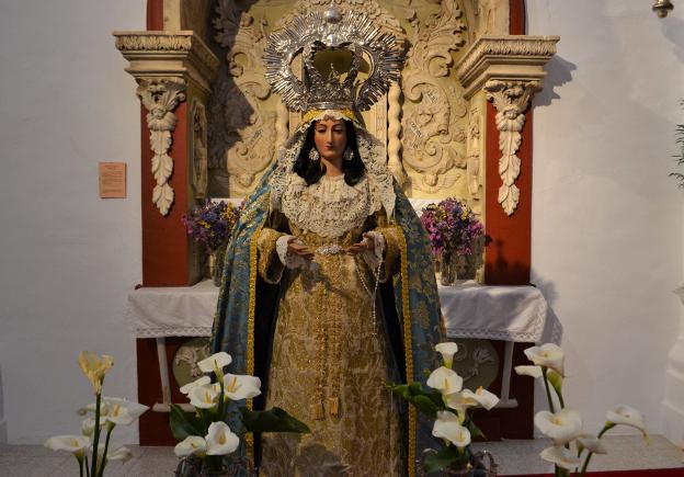 La Virgen que acompaña al Resucitado en Villanueva del Fresno saldrá restaurada