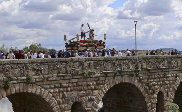 Mérida suspende la Procesión Extraordinaria de este Viernes Santo por la lluvia