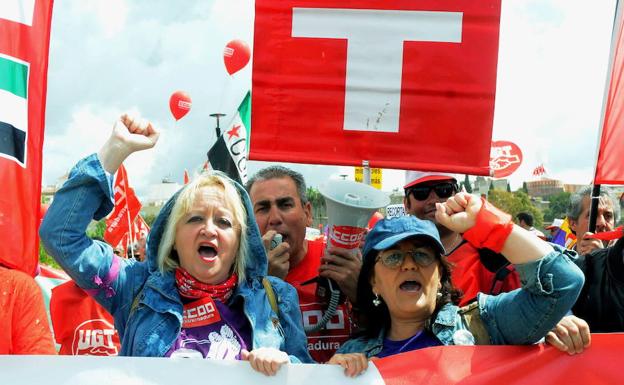 Los sindicatos valoran el dato de la EPA pero critican la alta tasa de desempleo y la precariedad