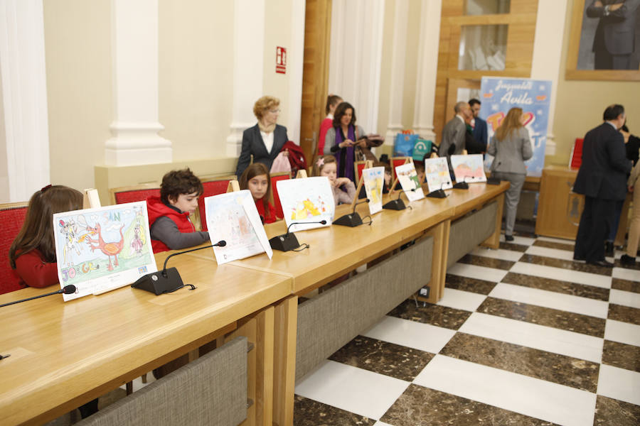Cácerescaparate | Sonrisas de escaparate y dibujos con premio