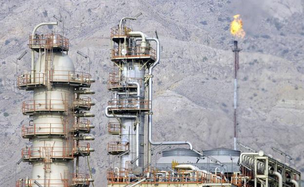 El 'Irán-oil' amenaza la recuperación económica aunque los expertos lo mitigan