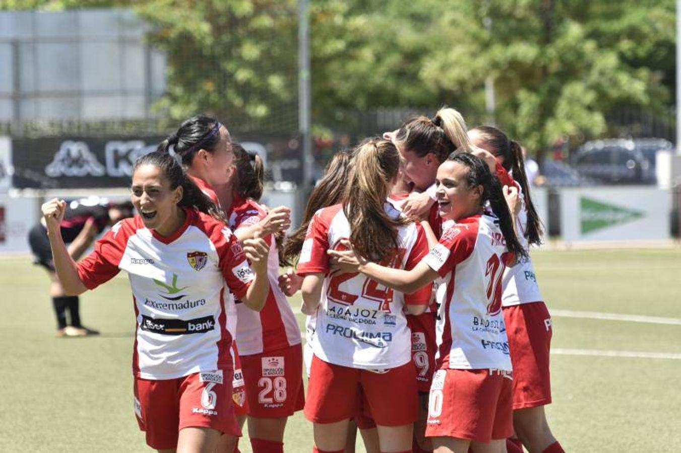 El Santa Teresa pone la primera piedra para el ascenso